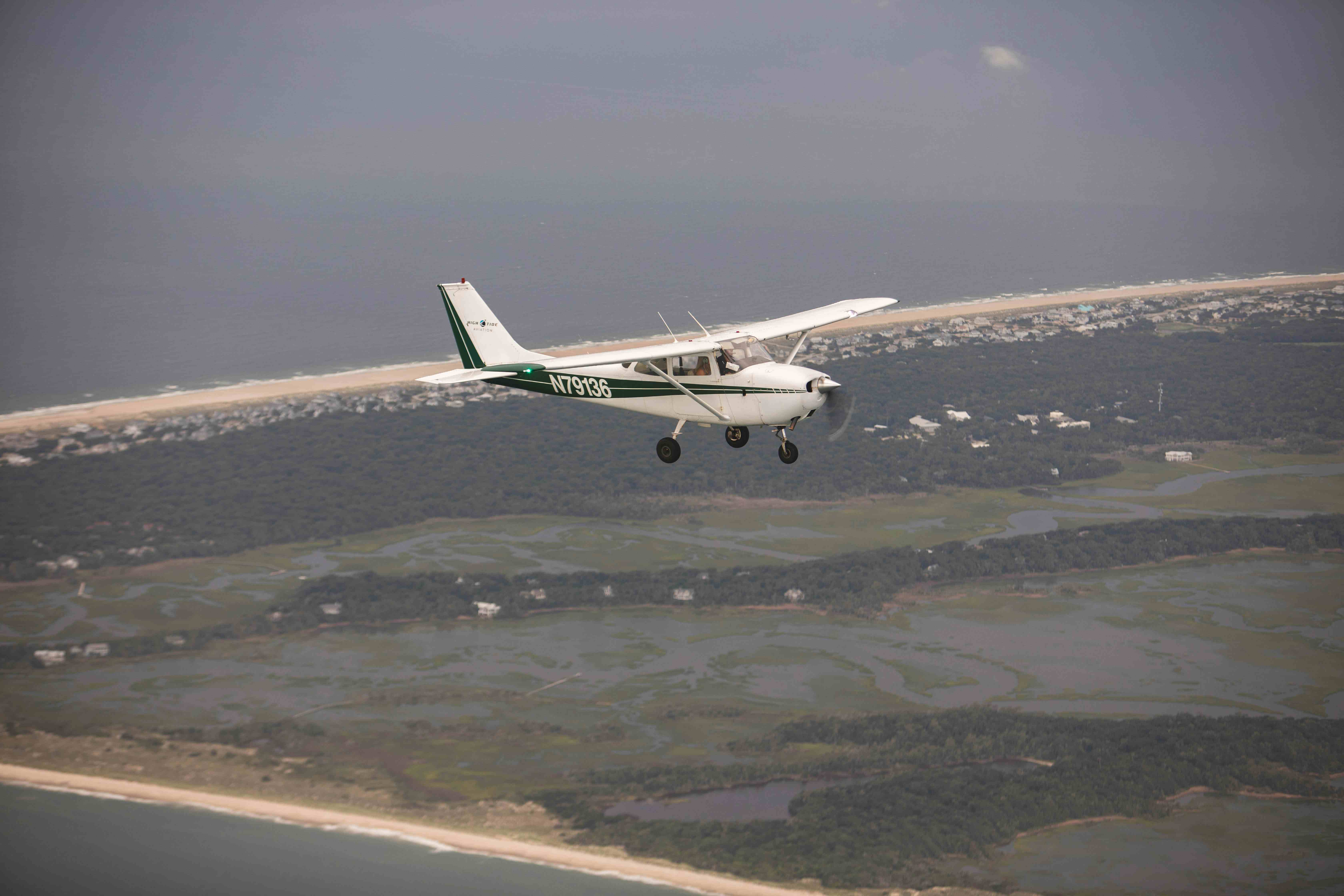 Cessna N79136 flying over St Simons Island