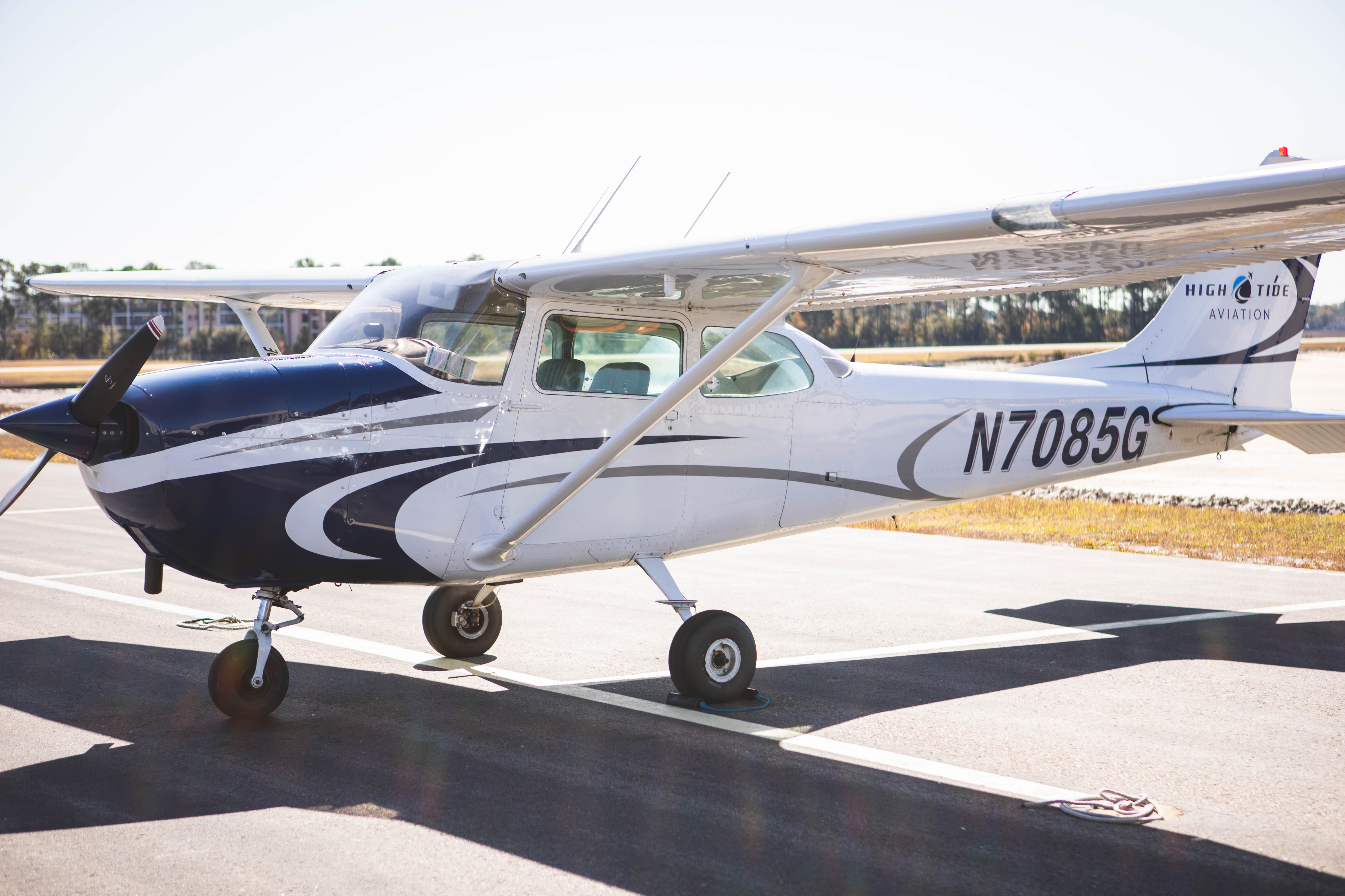 Cessna Skyhawk aircraft available through High Tide Aviation in North Carolina